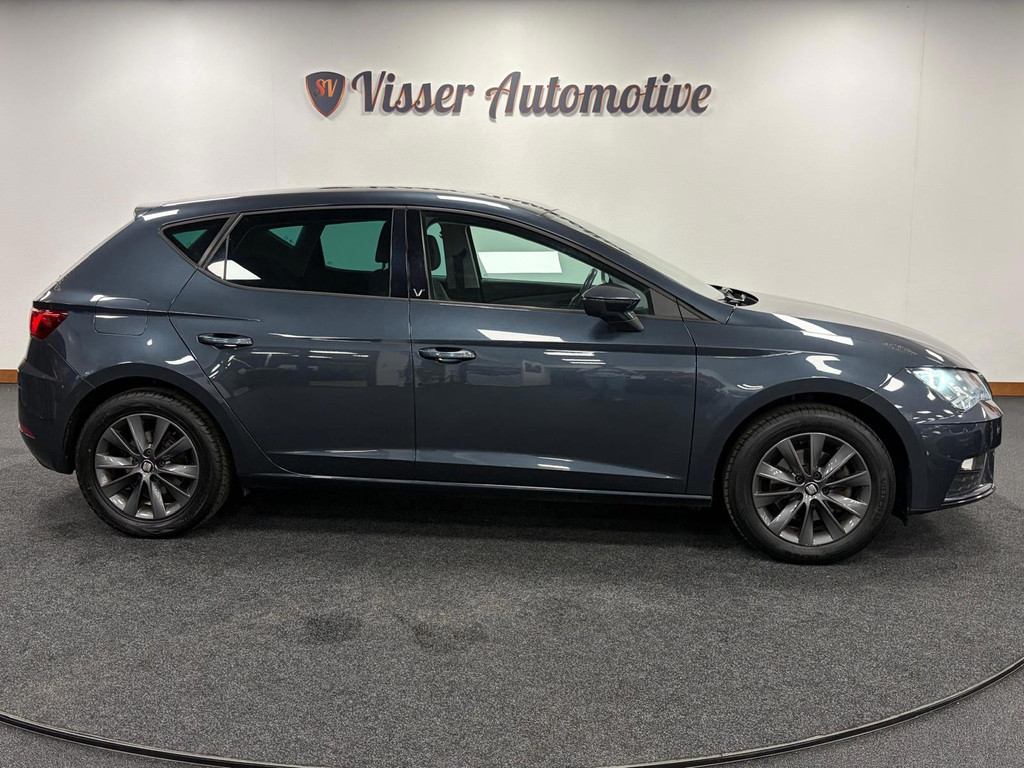 SEAT Leon ST 1.5 TSI Ultimate Edition*Camera*PDC*Navi*Led* 53941706-1.jpg | Visser Automotive B.V.
