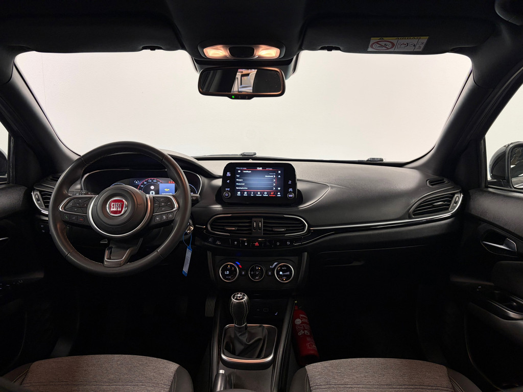 Fiat Tipo 1.0 Tipo Cross*Camera*Stoelverwarming*Airco*PDC*Cruise-Control*Xenon* 55865569-1.jpg | Visser Automotive B.V.
