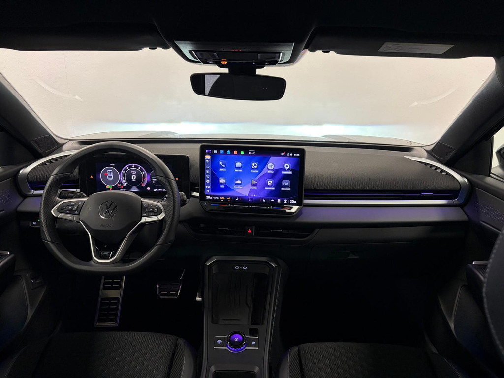 Volkswagen T-Roc 1.5 eTsi R-Line First Edition*Electr-Klep*Winterpakket*Camera*IQ-Light* 57146791-2.jpg | Visser Automotive B.V.