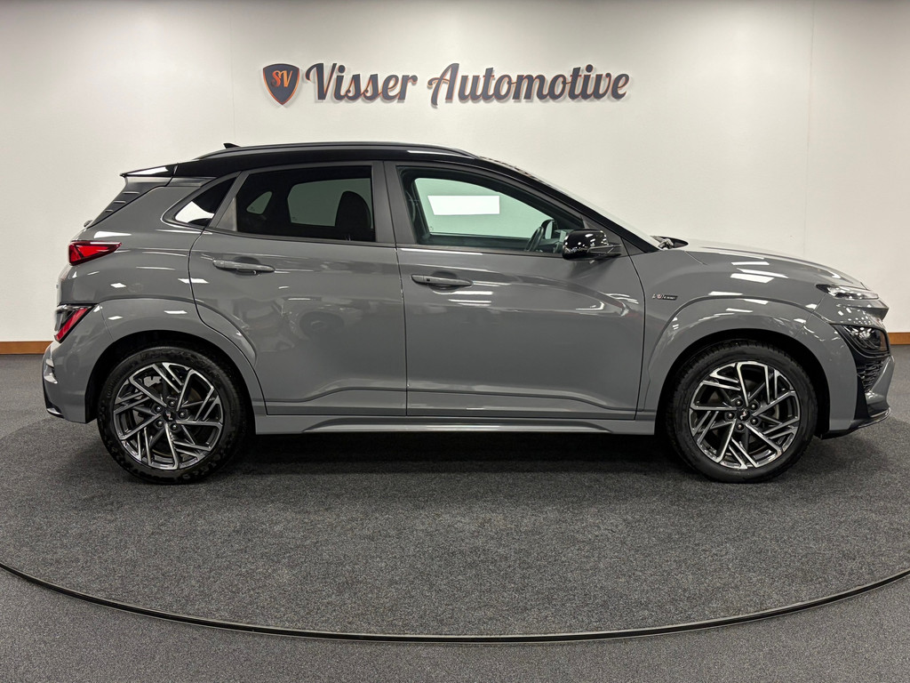 Hyundai Kona 1.0 T-GDI*N-Line*MHEV*Nardo-Gray*NAP*Stoelverwaring*Trekhaak*Camera* 57519937-1.jpg | Visser Automotive B.V.